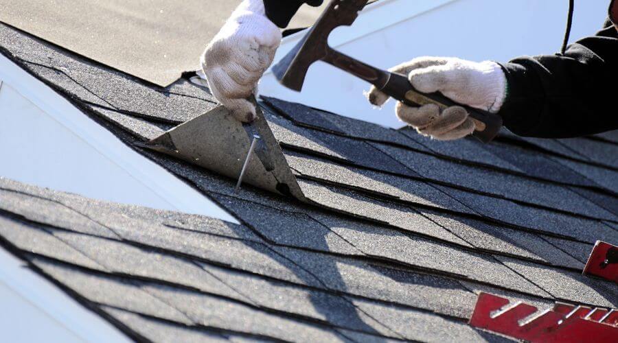 Professional gutter cleaning in Marianna, FL